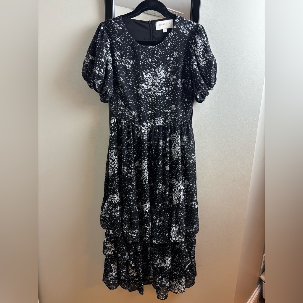 Jessakae Dress Black White Floral Dress Crew Neck Short Sleeve